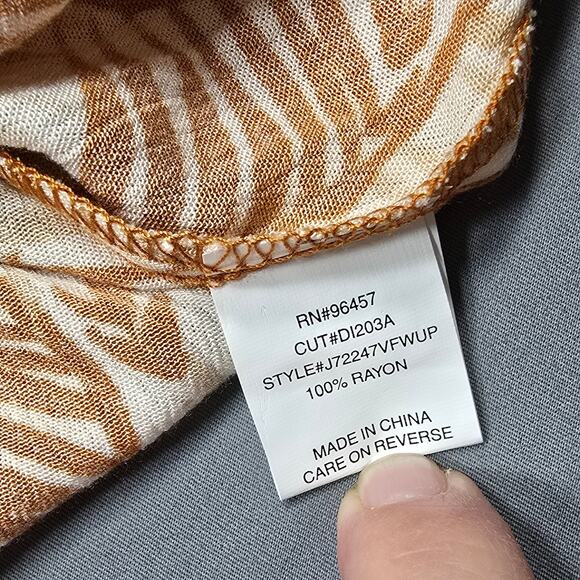 LUQ Stitch Fix Brown Beige Floral Shirt NEW Tie V-Neck Short Sleeves Women's XSP - Picture 6 of 8